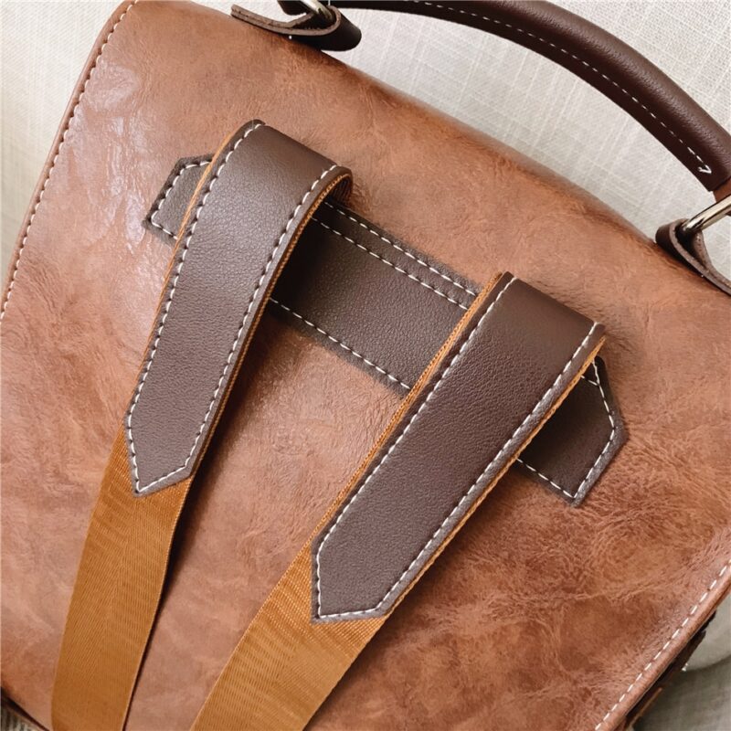 Small Vintage Backpack In Imitation Leather - Image 10