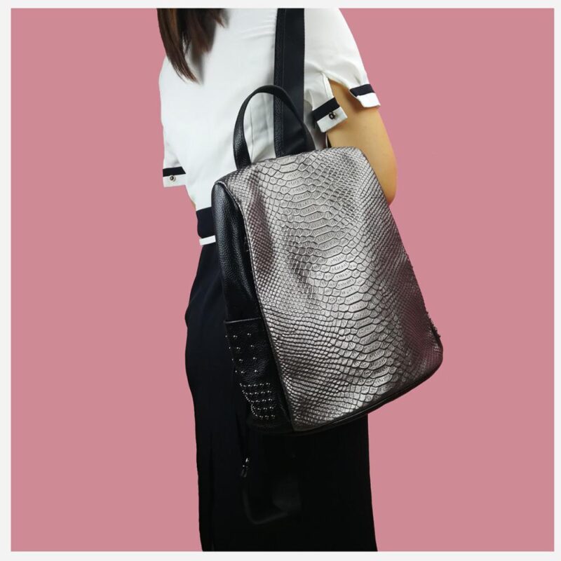Elegant Crocodile Pattern Backpack For Women - Image 5