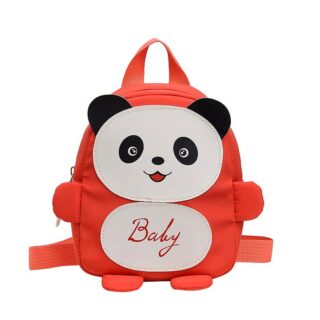 Petit sac à dos d'écolier panda orange avec un fond blanc