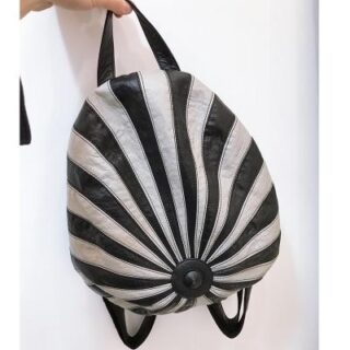 Round vintage backpack - Black - Handbag Product