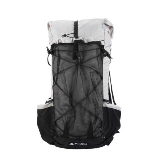 Sac à dos pour le ski de randonnée gris et noir avec un fond blanc