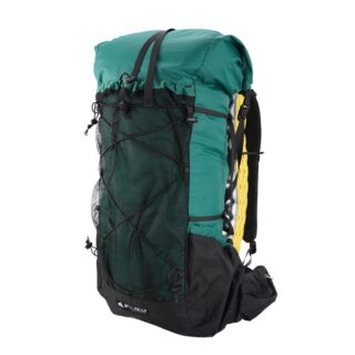 Sac à dos pour le ski de randonnée vert et noir avec un fond blanc