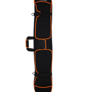 Sac de Snowboard de 155cm noir et orange avec un fond blanc